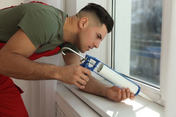 Window Caulking Repair in Orem